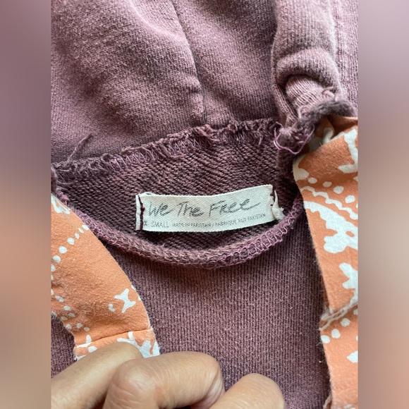 We the Free sweatshirt - Picture 3 of 7